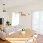 Cozy In Center