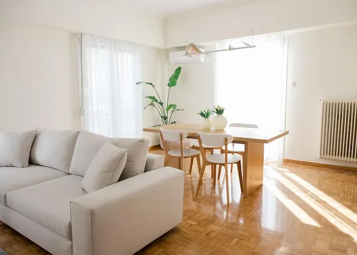 Cozy In Center Patras