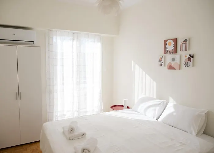 Cozy In Center Patras