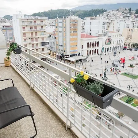 Cozy In Center Апартаменты Патра