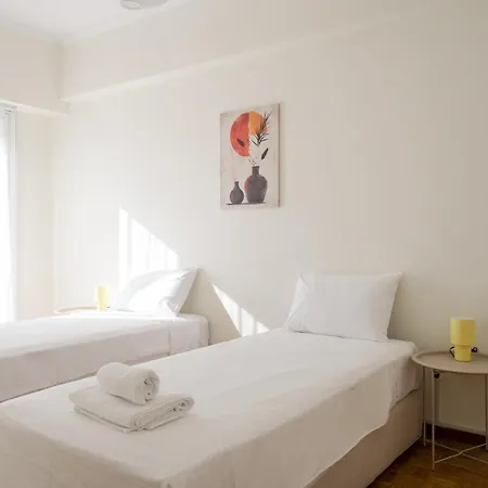 Апартаменты Cozy In Center Патра