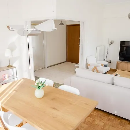 Apartment Cozy In Center Patras