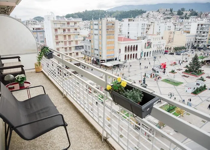 Cozy In Center Апартаменты Патра